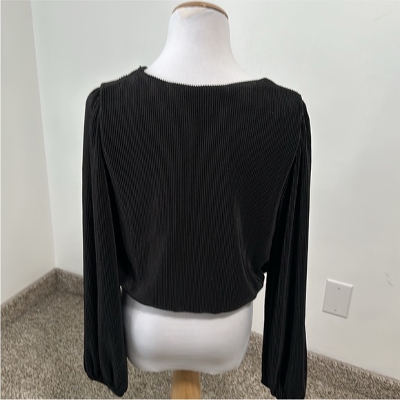 🌷 Bundle of 3 NWT/NWOT ASTR Cropped Blouses - Picture 11 of 14